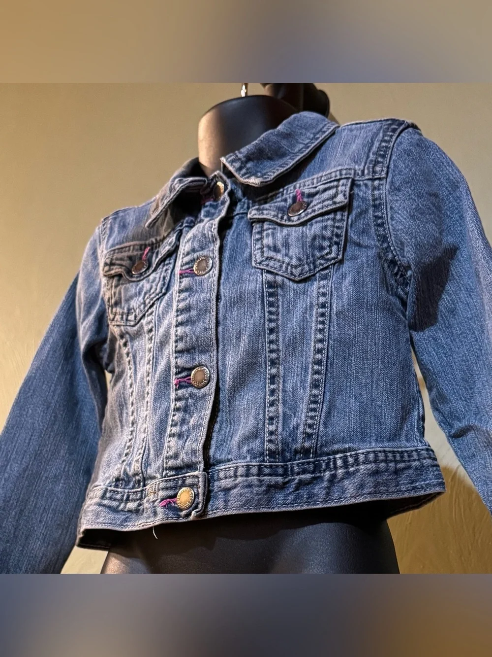 Genuine Kids from OshKosh Girls Denim Jacket Size 5T Medium Wash GUC Snap Front